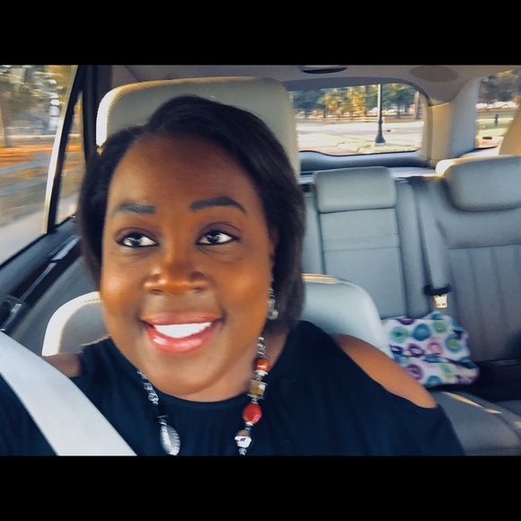 Meet your Posher, Brandy - Picture 1 of 1